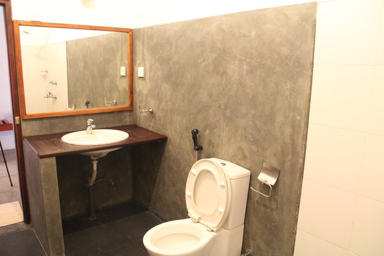 Hide Yala Bed & Breakfast Тисамахарама Екстериор снимка